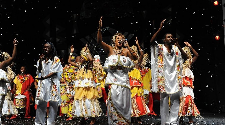 [Ilê Aiyê promove feira para mulheres negras, indígenas e ciganas; veja]