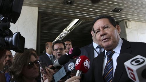 [Mourão questiona se decisão do STF foi tomada 'ao sabor da política']