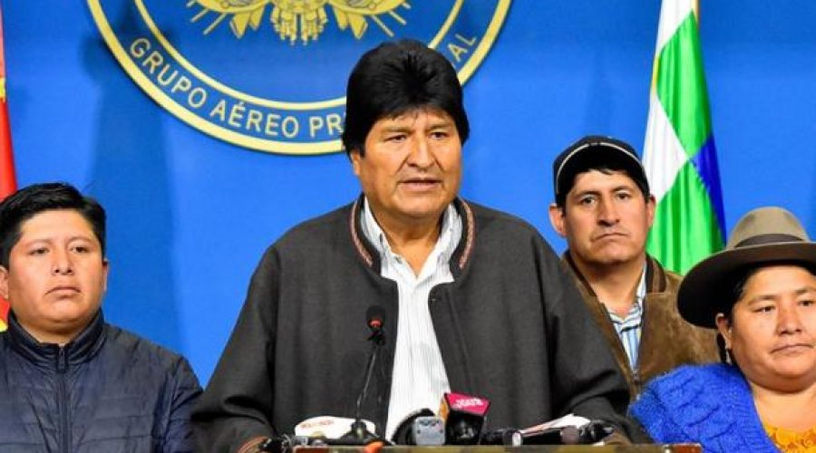 [Evo Morales renuncia à presidência da Bolívia]