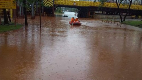 [Chuvas deixam 664 pessoas desalojadas e duas mortas no Espírito Santo]