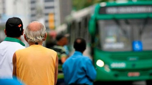 [Após reunião, rodoviários terão 13º salário integral pago até 20 de dezembro]