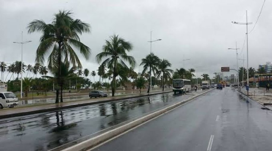 [Deu trégua: Salvador amanhece com chuvas moderadas nesta quarta-feira (27)]
