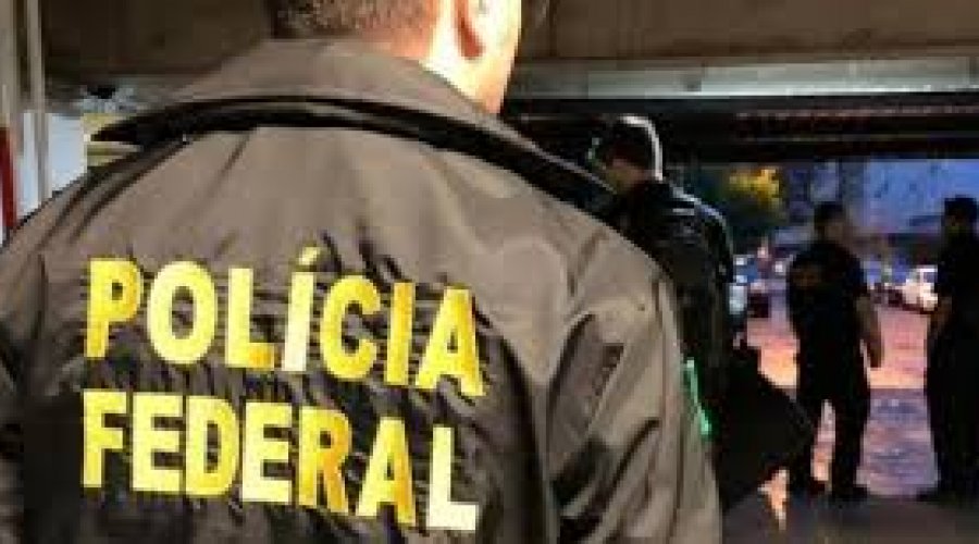 [Polícia Federal deflagra operação contra servidores, despachantes e funcionários de instituições bancárias]