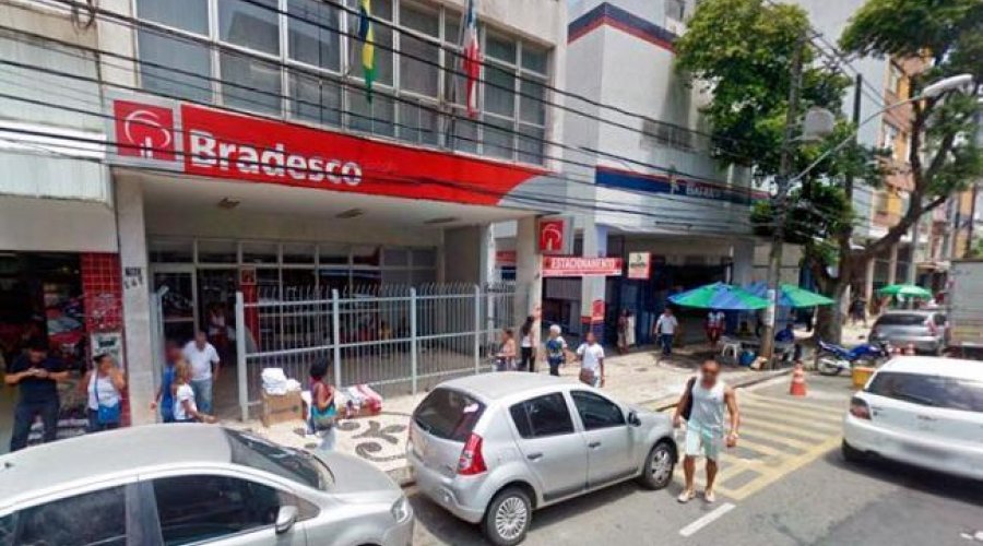 [Agências bancárias são autuadas por descumprir Lei dos 15 Minutos na Avenida Sete]