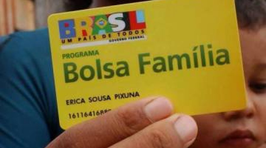 [Governo pode mudar nome do Bolsa Família e destinar benefício a crianças]