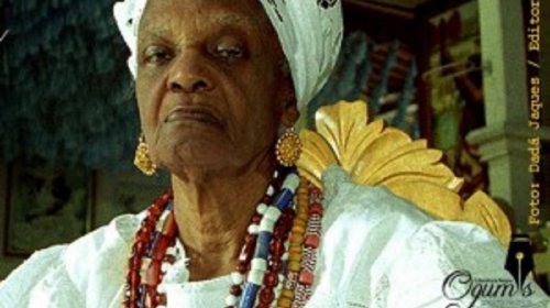 [Morre aos 96 anos Mãe Tatá de Oxum, ialorixá do Terreiro Casa Branca]