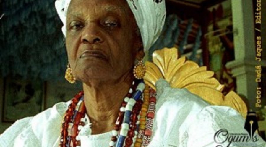 [Morre aos 96 anos Mãe Tatá de Oxum, ialorixá do Terreiro Casa Branca]