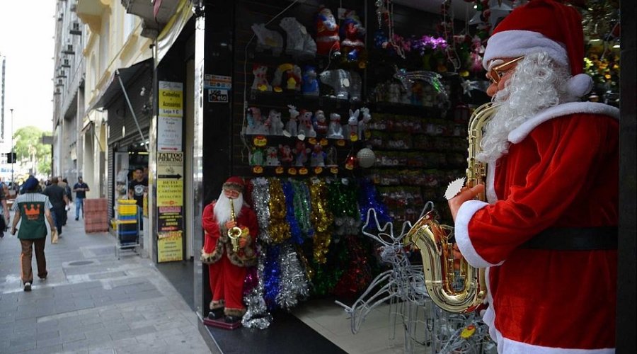 [Vendas no mês do Natal devem crescer 3,6% na Bahia, estima Fecomércio-BA]