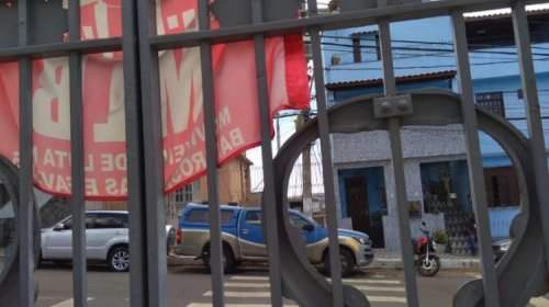 [Ocupantes protestam contra corte de energia no antigo Hospital Couto Maia]