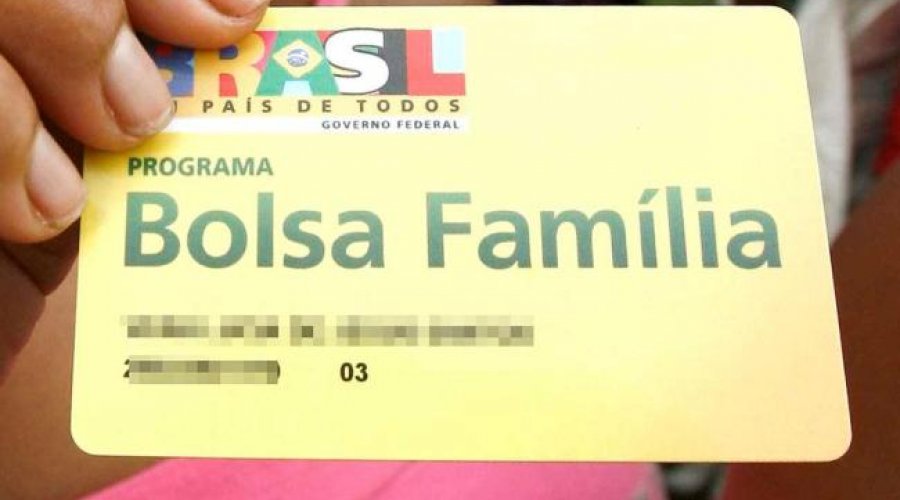 [Mais de 120 mil beneficiários do Bolsa Família de SSA precisam regularizar situação na SMS]
