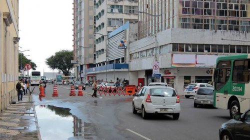 [ATENÇÃO MOTORISTAS: Trânsito é bloqueado no domingo na Rua Miguel Calmon, no Comércio]