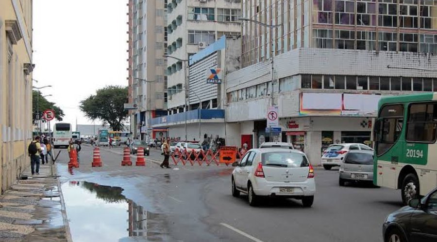 [ATENÇÃO MOTORISTAS: Trânsito é bloqueado no domingo na Rua Miguel Calmon, no Comércio]