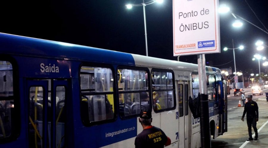 [Festival Virada Salvador terá linha especial de ônibus para a estação Pituaçu]