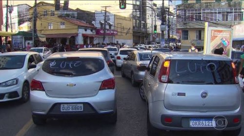 [Motoristas de aplicativo fazem protesto em Salvador nesta segunda-feira (16)]