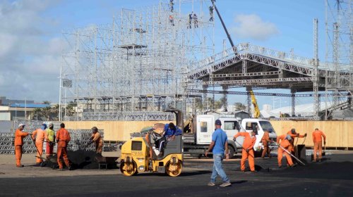 [Palco do Festival Virada Salvador 2020 começa a ser montado]