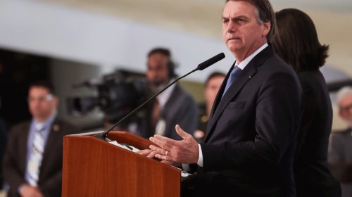 [Bolsonaro confirma que ataque dos EUA pode interferir em preço dos combustíveis no Brasil]