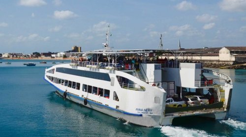 [Ferry-Boat: fila para veículos é de 3h30 na Ilha de Itaparica e 2h em Salvador]