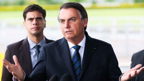 [Se pudesse, Bolsonaro diz que privatizaria os Correios hoje]