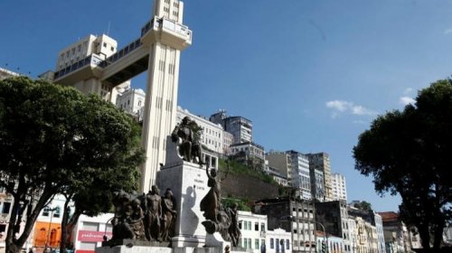 [Turismo na Bahia deve ter alta de 2,3% em 2020, diz ABIH]