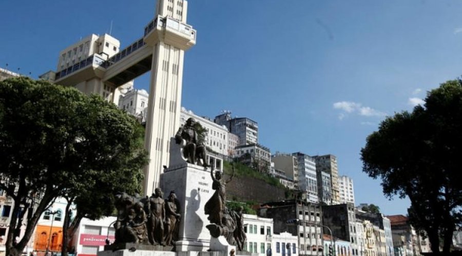 [Turismo na Bahia deve ter alta de 2,3% em 2020, diz ABIH]
