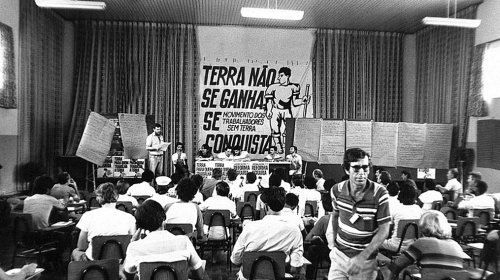 [MST: em 1984 teve início ao 1° Encontro Nacional dos Trabalhadores Rurais Sem Terra]