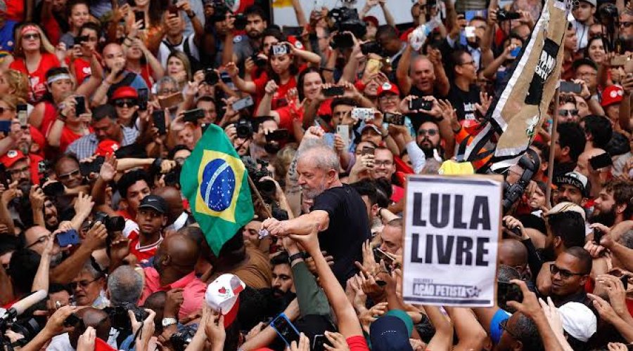 [Mais de dois meses após deixar prisão, Lula vai em primeiro evento do MST]