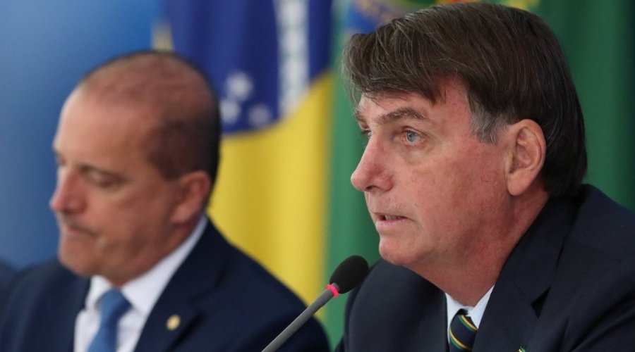 [Bolsonaro tira Onyx Lorenzoni da Casa Civil e convida general para o cargo]