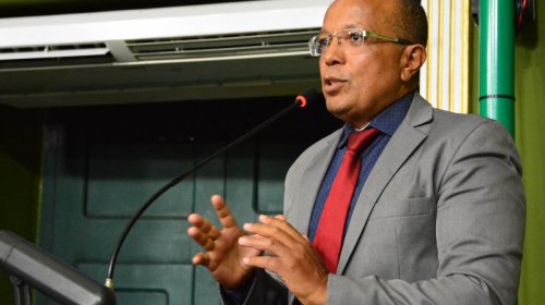 [Carnaval2020: vereador Suíca pede vacinação para trabalhadores de limpeza urbana]