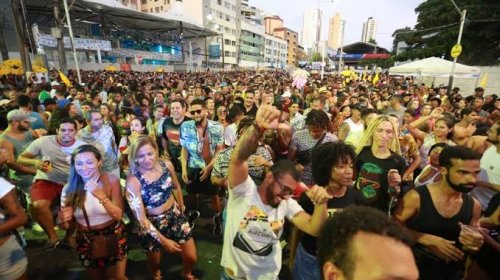 ['Furdunço' levou 1,5 milhão de pessoas às ruas, estima Saltur]