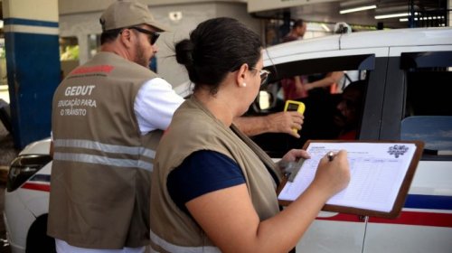 [Motoristas e mototaxistas profissionais são alvos de blitz da Lei Seca durante o Carnaval]