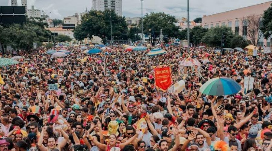 [Parangolé, La Fúria e Saulo desfilam no Campo Grande neste sábado (22)]