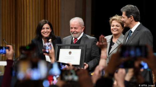 [Lula recebe título de Cidadão Honorário de Paris]