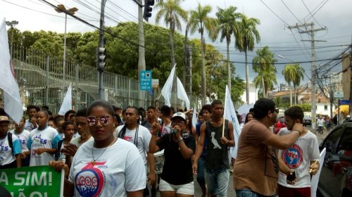 [Estudantes de Salvador se mobilizam contra aumento da tarifa de ônibus]
