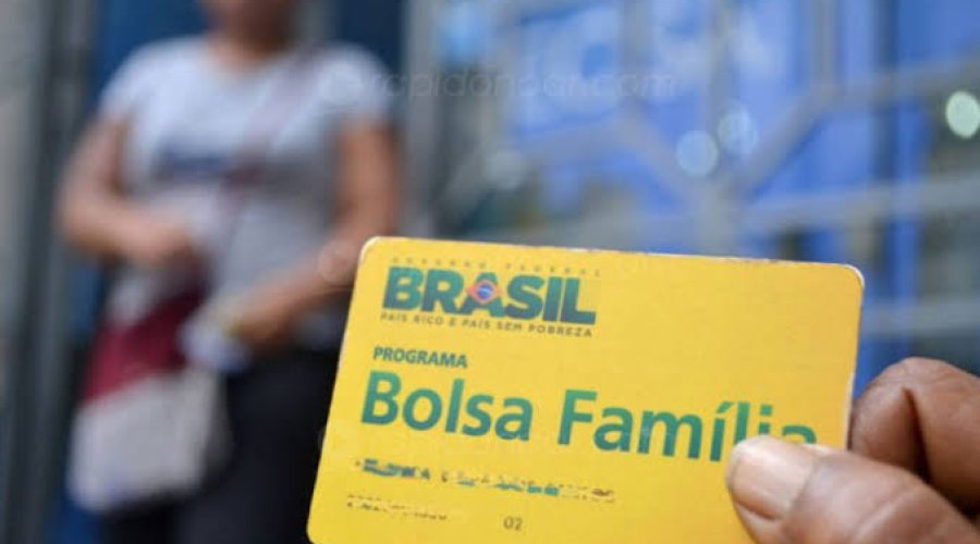 [Câmara analisa proposta de abono natalino para o Bolsa Famílía]