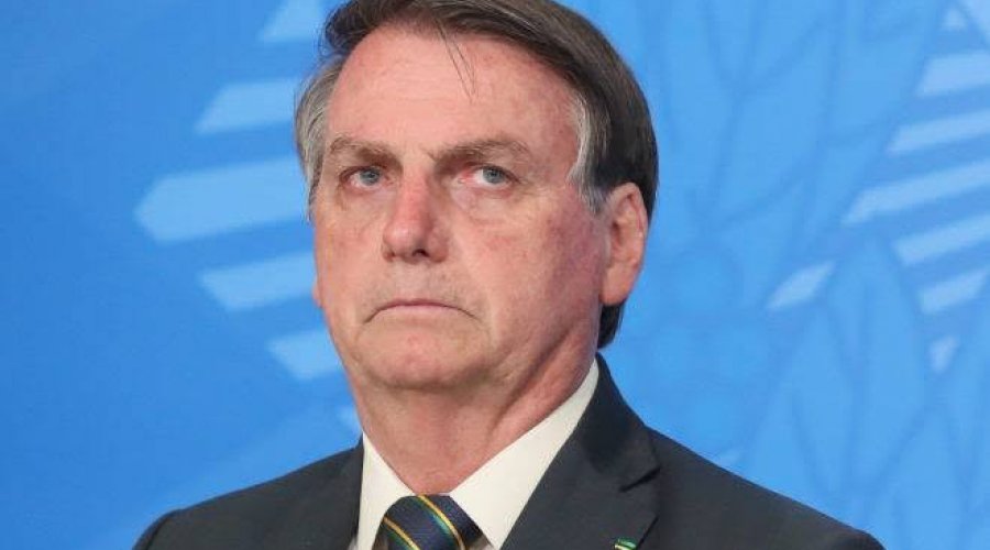 [Bolsonaro cria comitê de monitoramento a impactos do coronavírus no Brasil]