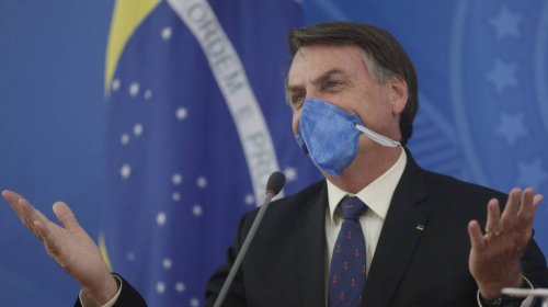 [Bolsonaro diz que ministro exagerou contra coronavírus  e afirma: “Não vai ser uma gripezinha...]