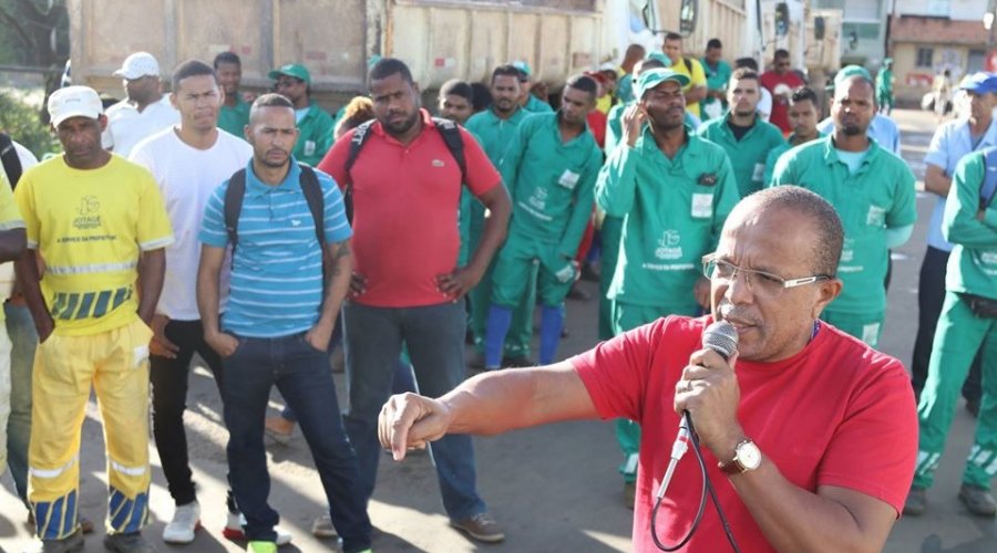 [Suíca defende que trabalhadores de limpeza urbana precisam estar inclusos em campanha de vacinação que começa nesta segunda (23)]