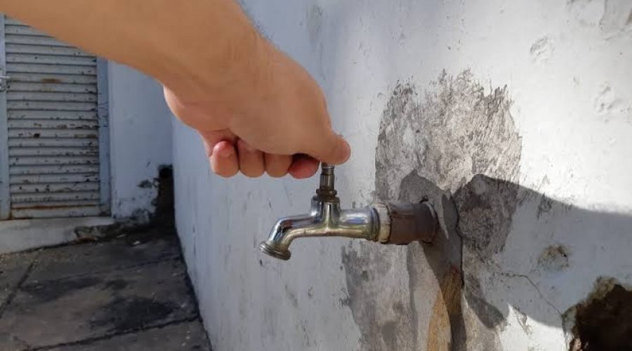 [Bairros de Salvador ainda estão sem água há mais de quatro dias]