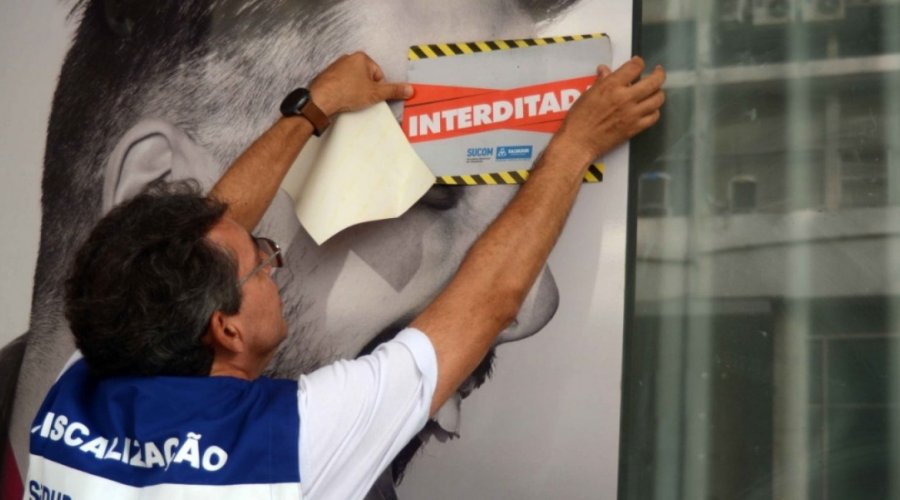 [Mais 15 dias: ACM Neto prorroga decreto que fecha shoppings, escolas, universidades e academias durante pandemia]