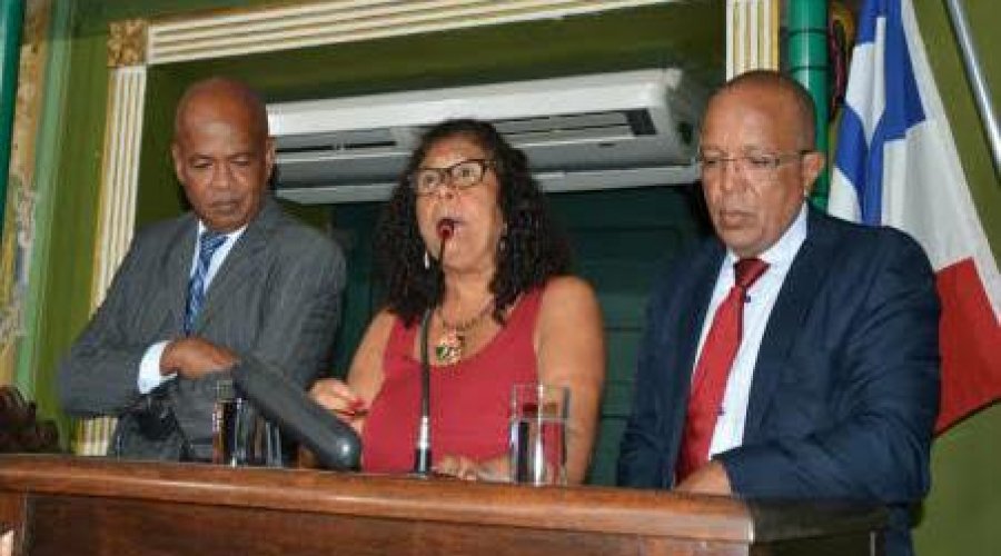 [Bancada do PT devolve tickets alimentação à Câmara de Salvador e pede que sejam destinados para doação]