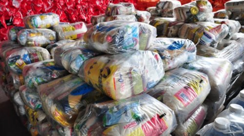 [Comunidades cobram distribuição de cestas básicas para escolas estaduais]
