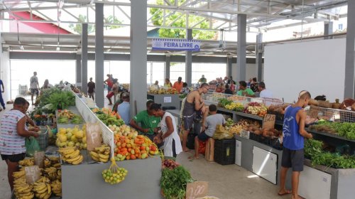 [Trabalhadores de limpeza urbana de Salvador reforçam higienização de mercados municipais para...]