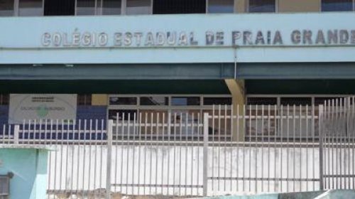 [Moradores denunciam escola abandonada em Praia Grande ]