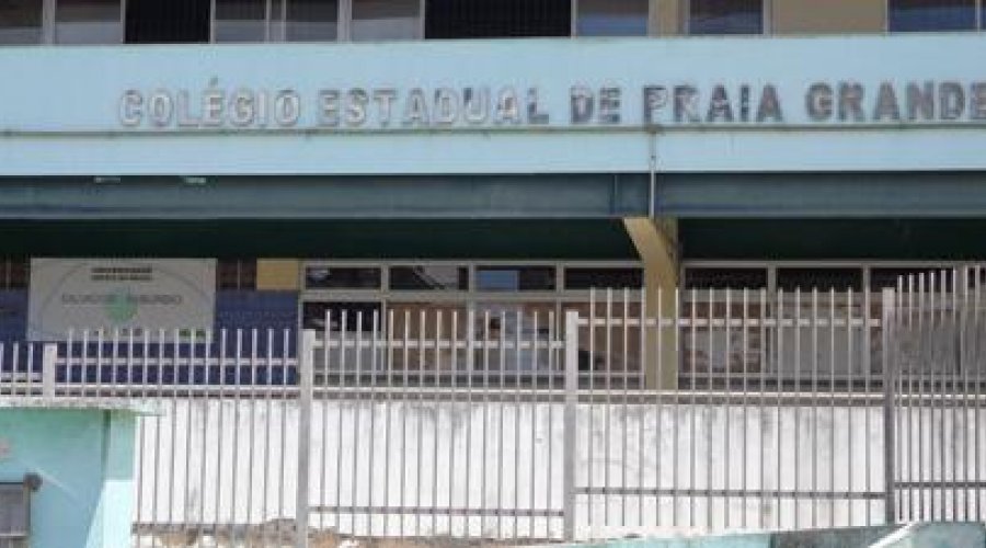 [Moradores denunciam escola abandonada em Praia Grande ]