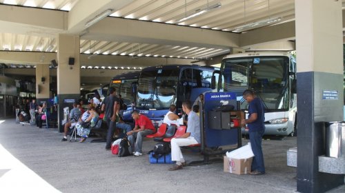 [Governo do Estado da Bahia prorroga suspensão de transporte intermunicipal e reduz Ferry-Boat...]