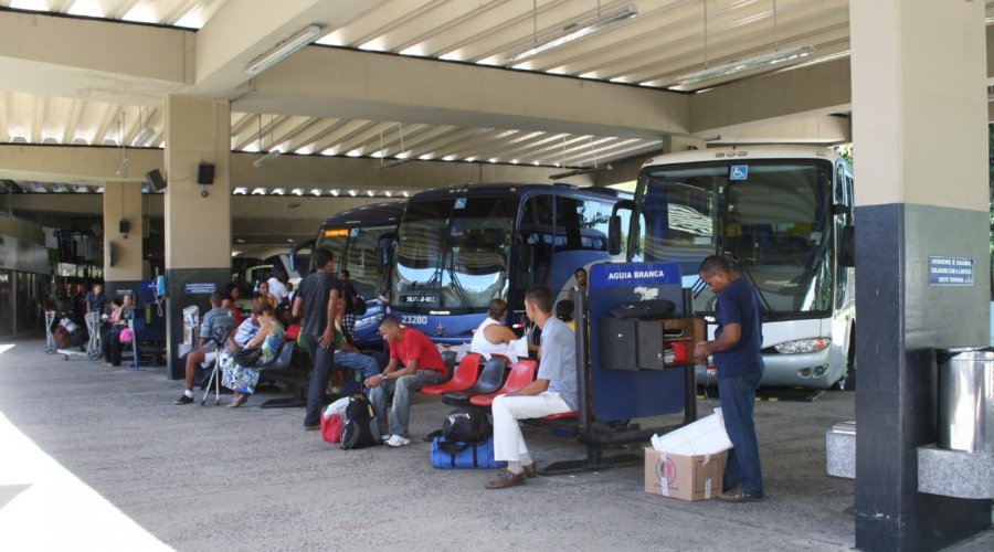 [Governo do Estado da Bahia prorroga suspensão de transporte intermunicipal e reduz Ferry-Boat e lanchas para 50%]