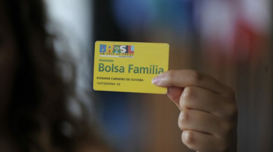 [Calendário Bolsa Família deste mês vai aumentar valor de saque; confira as datas]