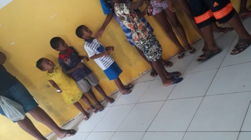 [Mais de 600 ovos de Páscoa são doados a crianças na Cidade Baixa]