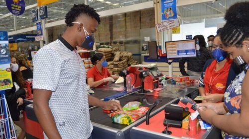 [Vale alimentação já foi entregue a 223 mil estudantes baianos da rede estadual]