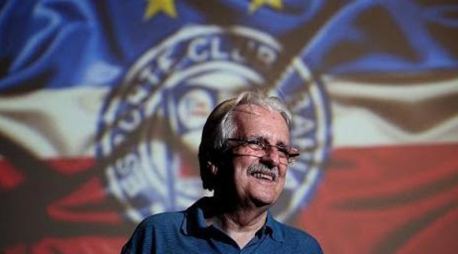 [Morre ex-presidente do Bahia Fernando Schimdt]